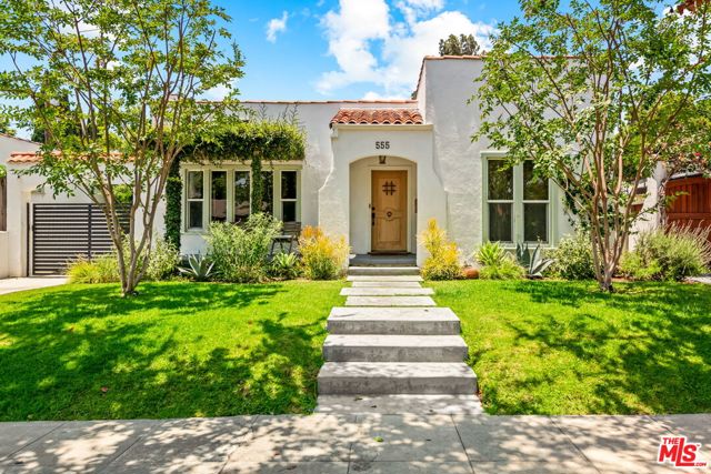555 N Irving Boulevard, Los Angeles CA: https://media.crmls.org/mediaz/5896c4ee-7b43-4588-89d4-054fa12cb7dd.jpg
