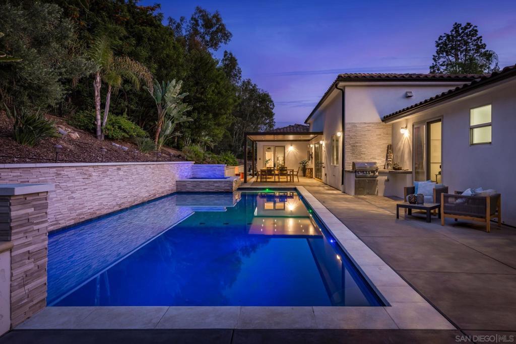 18375 Bernardo Trails Ct - photo 3