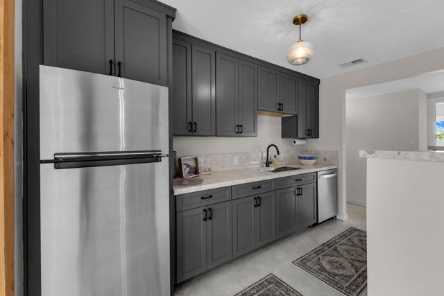 3967 E Sunny Dunes Road, Palm Springs, CA 92264