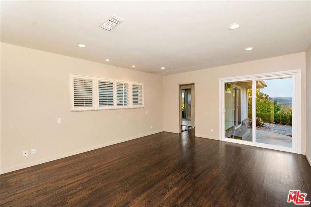 15451 Longbow DriveSherman Oaks img 6