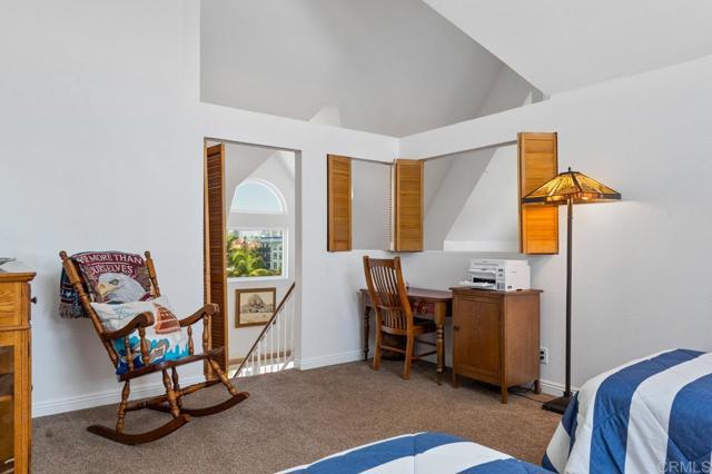 374 Orange Avenue, Coronado CA: https://media.crmls.org/mediaz/5899456f-a6ac-48cb-86cd-bf8dc3b84360.jpg