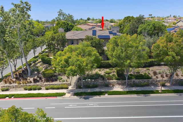 15504 Paseo Del Sur, San Diego CA: https://media.crmls.org/mediaz/589a21a4-65df-4f1c-98fc-5051dd047f9b.jpg