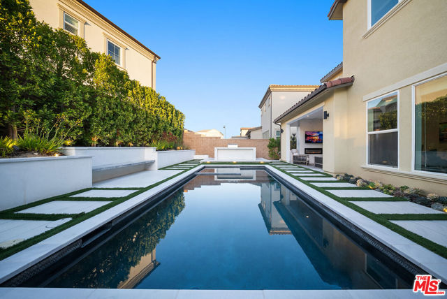 20643 W Wood Rose Court, Porter Ranch CA: https://media.crmls.org/mediaz/589a33bb-cb75-4422-af5c-c09833f3c6bc.jpg