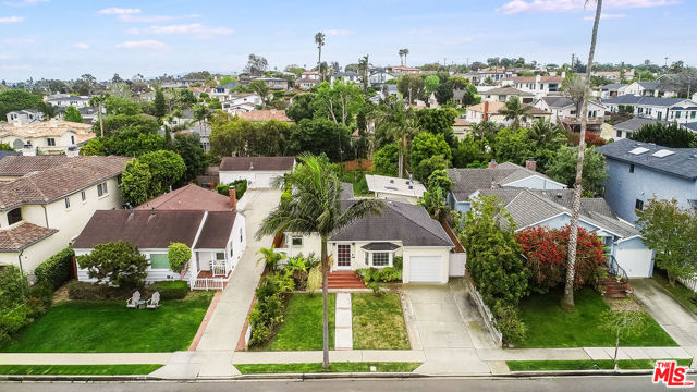 1420 21st Street, Manhattan Beach, California 90266, 2 Bedrooms Bedrooms, ,2 BathroomsBathrooms,Residential,Sold,21st,24395415