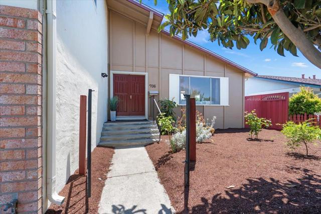 706 Clauser Drive, Milpitas CA: https://media.crmls.org/mediaz/589b1090-640f-4fd8-8c47-d72793298614.jpg