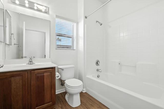 1826 Grand Pheasant Lane, Lincoln CA: https://media.crmls.org/mediaz/589b4c3f-6e47-4174-8bf9-a6bc54768366.jpg