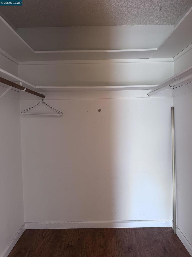 https://media.crmls.org/mediaz/589c4496-a46d-4b5e-8c8e-e8b75d2f67cd.jpg?preset=X-Large