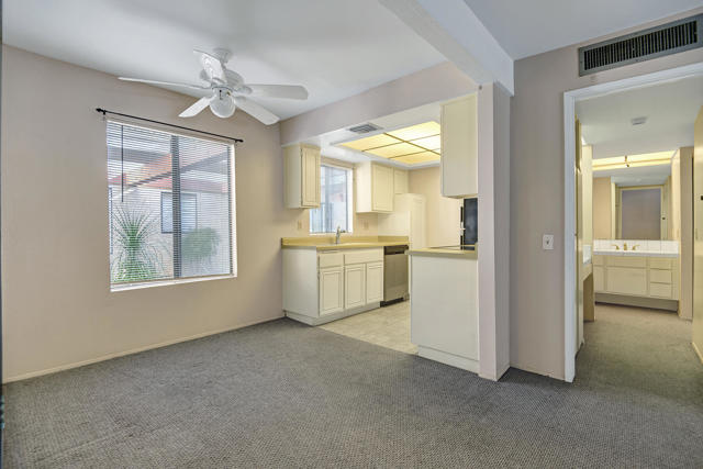 1407 N Sunrise Way #18, Palm Springs, CA 92262
