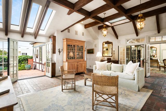 Detail Gallery Image 26 of 60 For 1879 Viking Way, La Jolla,  CA 92037 - 5 Beds | 5/1 Baths
