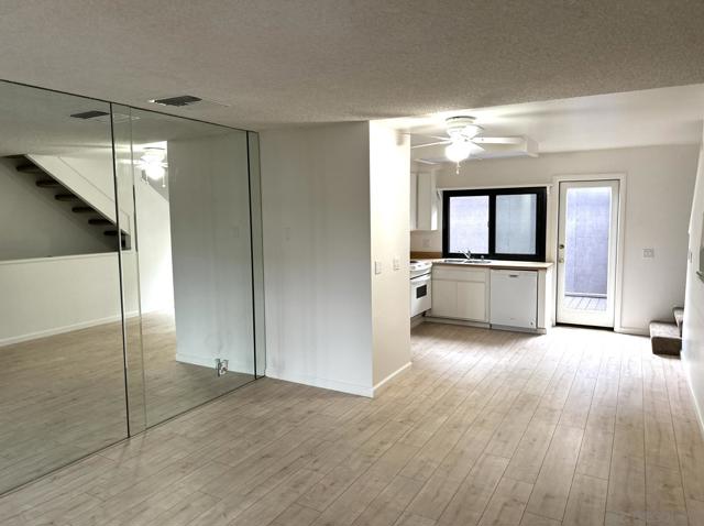 2252 Caminito Pajarito, San Diego CA: https://media.crmls.org/mediaz/589cb154-1796-4d8f-b104-e483d1ed00e2.jpg
