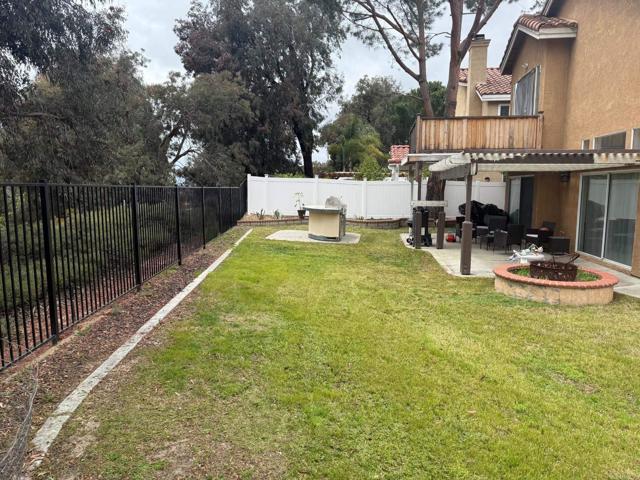 43075 Corte Fresca, Temecula CA: https://media.crmls.org/mediaz/589d6517-0569-4c62-9980-2536e353bb9f.jpg