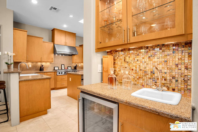39700 Keenan Drive, Rancho Mirage CA: https://media.crmls.org/mediaz/589efde7-fe36-4eff-8a1a-d03cf3381d91.jpg