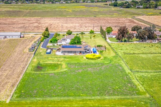 2340 Tennant Avenue, Morgan Hill CA: https://media.crmls.org/mediaz/589f5bd1-12a7-4130-a3ff-4fc6d287a442.jpg