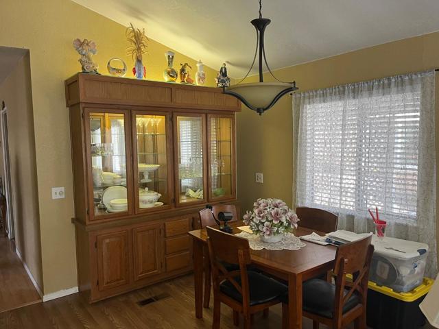 500 N Tully Road, Turlock CA: https://media.crmls.org/mediaz/589f8393-a382-4219-95d7-7aa880148133.jpg