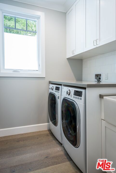 530 Arbramar Avenue, Pacific Palisades CA: https://media.crmls.org/mediaz/589f846b-d4b8-47ac-842a-e3a73f836737.jpg
