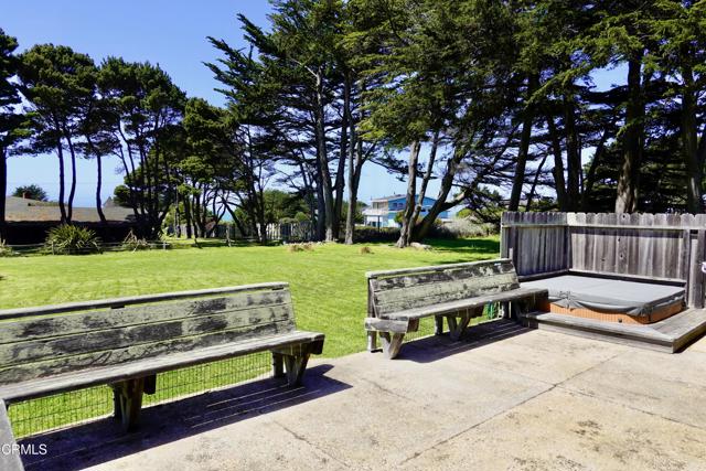 19100 Pacific Drive, Fort Bragg CA: https://media.crmls.org/mediaz/58a0169b-bc27-4b11-ba07-1315d1832348.jpg