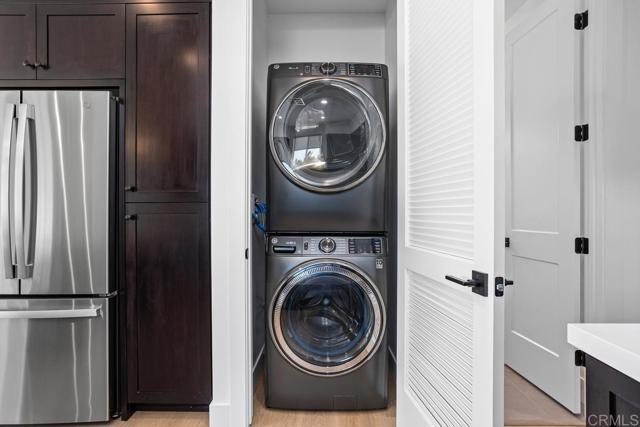 1200 Stonemark Place, Vista CA: https://media.crmls.org/mediaz/58a03e74-ddd5-404b-a1f9-a60d118c9d3c.jpg