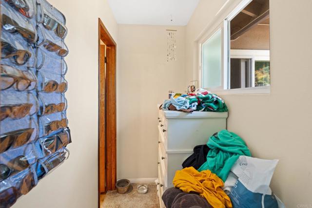1565 Chestnut Avenue, Carlsbad CA: https://media.crmls.org/mediaz/58a180b1-6c04-49b1-ac28-a2c289775768.jpg