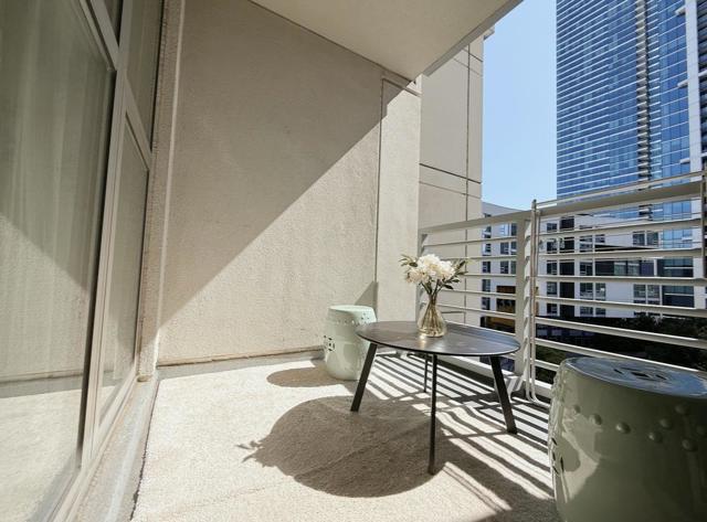 400 Beale Street, San Francisco CA: https://media.crmls.org/mediaz/58a1e49b-967f-4907-9f98-54049383366d.jpg