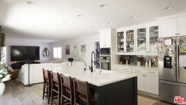 26430 Emerald Dove Drive, Valencia CA: https://media.crmls.org/mediaz/58a32d63-5c79-411a-b6d7-0a1cd4153872.jpg