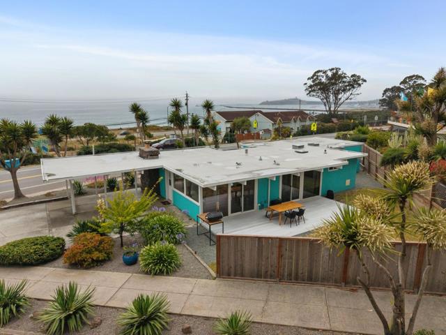990 Avenue Alhambra, Half Moon Bay CA: https://media.crmls.org/mediaz/58a395ee-1e25-4530-a10b-578b04d64777.jpg