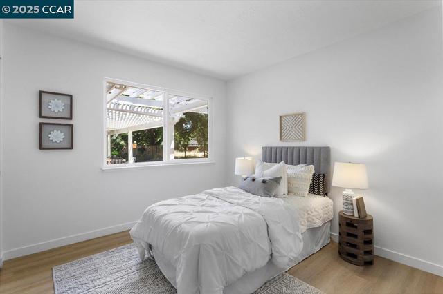 115 Saint Jean Ct, Danville CA: https://media.crmls.org/mediaz/58a39b23-14dd-4fe4-8f85-898939f3a2f1.jpg