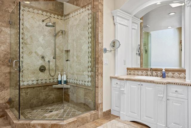 3433 Western Springs Rd, Encinitas CA: https://media.crmls.org/mediaz/58a3b5b1-0c48-4fdb-96f7-b487344c47b6.jpg