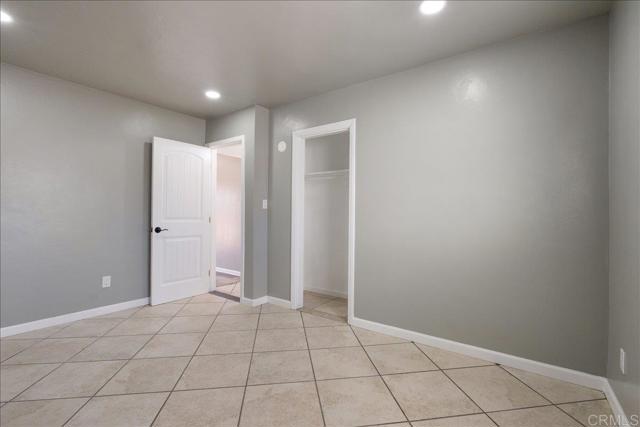 3260 64 Steel Street, San Diego CA: https://media.crmls.org/mediaz/58a3d67d-55f5-4e0e-a993-785878db0343.jpg
