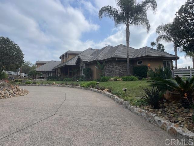 3303 Lilac Summit, Encinitas CA: https://media.crmls.org/mediaz/58a494f1-624a-4797-bce0-71bbe164f4ae.jpg