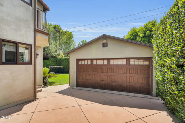 171 N Sunset Place, Monrovia CA: https://media.crmls.org/mediaz/58a5db10-d113-44bc-b0fe-462f451e2742.jpg