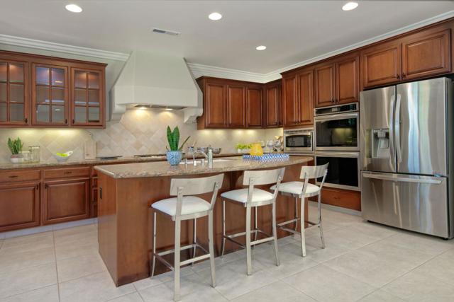 7160 Eagle Ridge Drive, Gilroy CA: https://media.crmls.org/mediaz/58a5fa49-d73a-45e2-a741-a163f17634bc.jpg