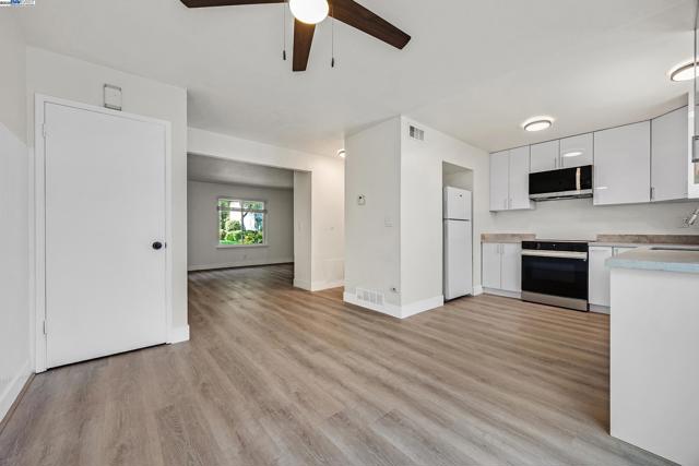 3545 Northwood Drive, Concord CA: https://media.crmls.org/mediaz/58a641fd-955d-4683-a44f-3b6784a1cce7.jpg