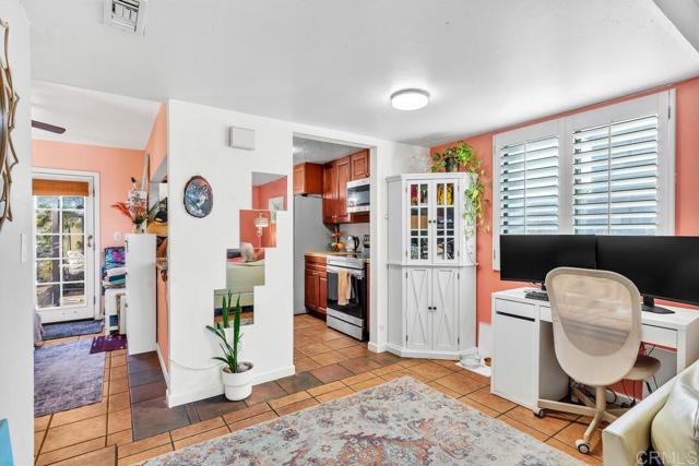 Detail Gallery Image 12 of 40 For 9555 Cottonwood Ave #E,  Santee,  CA 92071 - 2 Beds | 1/1 Baths