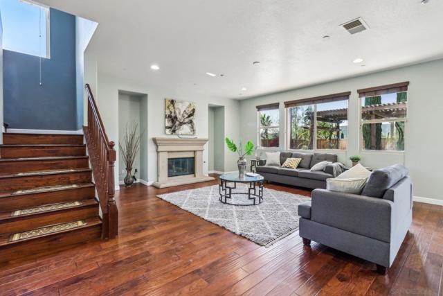 3043 Adams Ranch Ct, Chula Vista CA: https://media.crmls.org/mediaz/58a6d4dc-112b-4ac4-948d-b5f040a99d53.jpg