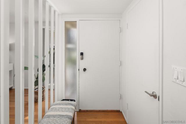661 Balboa Avenue, Coronado CA: https://media.crmls.org/mediaz/58a705c2-8d75-4631-9133-a992c62fedd3.jpg