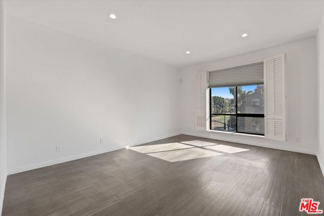 2175 S Beverly Glen Boulevard, Los Angeles CA: https://media.crmls.org/mediaz/58a76782-b376-4703-9bbb-547ef1947bd2.jpg