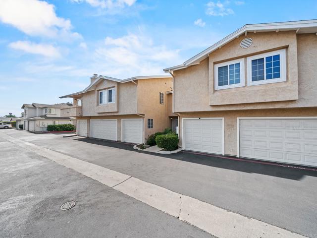 Detail Gallery Image 2 of 30 For 1465 East Lexington Ave 11c,  El Cajon,  CA 92019 - 2 Beds | 2/1 Baths