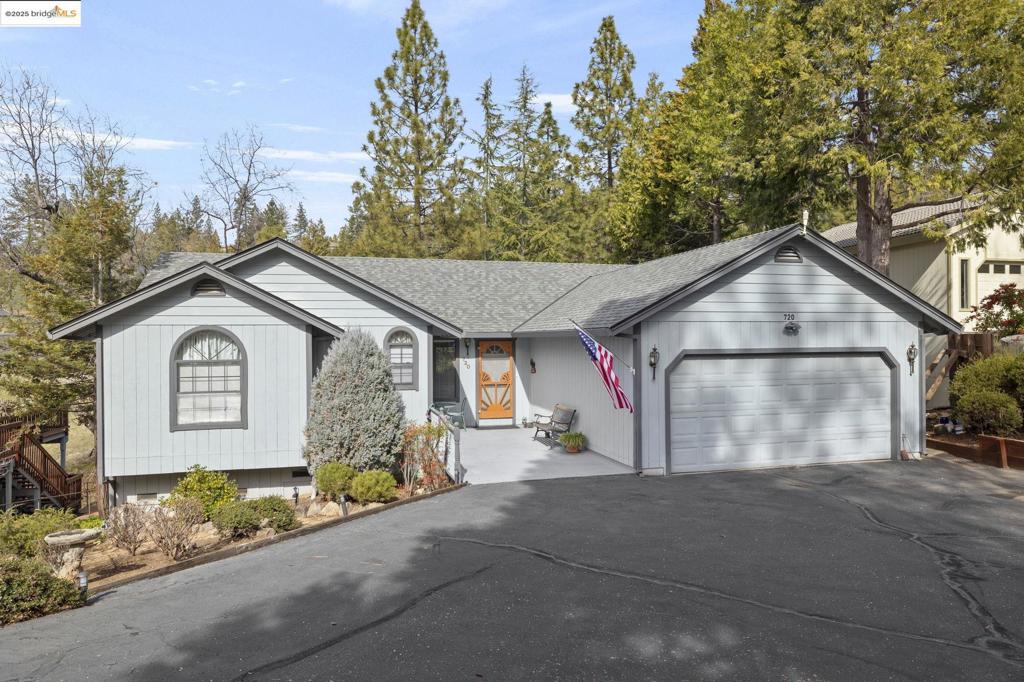 720 Dogwood Dr