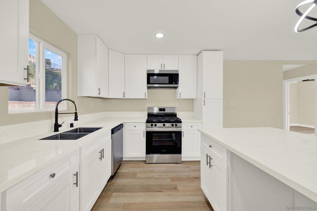 MLS #250043424SD image #8