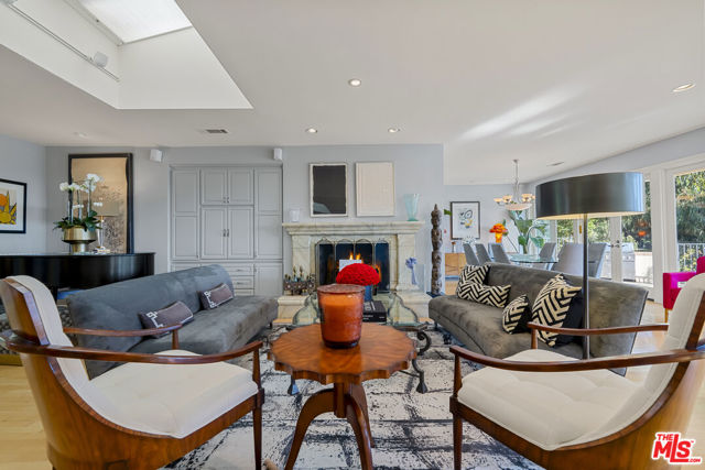 1457 Claridge Drive, Beverly Hills CA: https://media.crmls.org/mediaz/58a921e2-6e8d-4f48-ae4a-aa4877fe5333.jpg