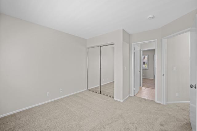 1298 El Mercado Way, Oceanside CA: https://media.crmls.org/mediaz/58a9aee8-0611-4634-8aca-034479490433.jpg