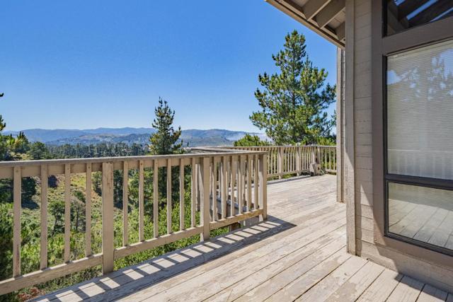 3587 Eastfield Court, Carmel CA: https://media.crmls.org/mediaz/58aa0f1b-1ade-4863-914e-a505af080563.jpg