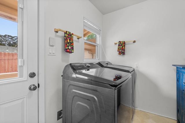 525 Laverne Avenue, Aptos CA: https://media.crmls.org/mediaz/58aa2162-9535-4af9-8d3c-473111734228.jpg