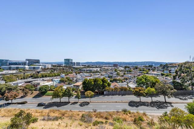 58 Pointe View Place, South San Francisco CA: https://media.crmls.org/mediaz/58aa4333-c981-4f3f-b6d4-cf296dafe22b.jpg