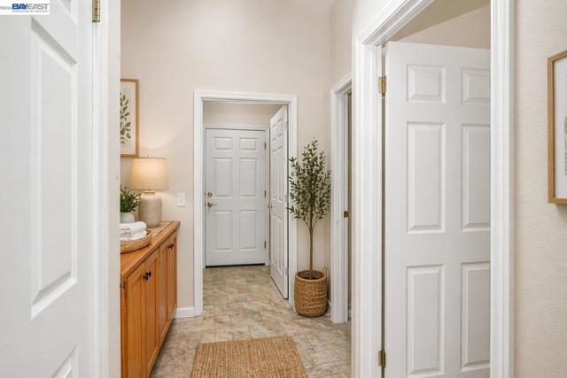 1778 Rubidoux Ter, Brentwood (CC) CA: https://media.crmls.org/mediaz/58aad94e-1798-4201-886b-855e3cb5755c.jpg