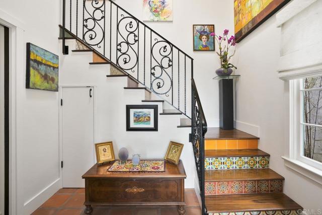 308 Sunset Drive, Encinitas CA: https://media.crmls.org/mediaz/58aae30c-8225-4f59-a086-f2af99244f7f.jpg