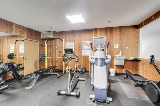 525 Almer Road, Burlingame CA: https://media.crmls.org/mediaz/58aaf0c0-be3a-44ab-8ed5-4b69729b480b.jpg