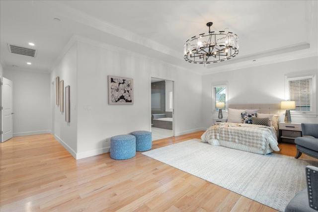 15211 Becky Lane, Monte Sereno CA: https://media.crmls.org/mediaz/58ab9970-fee5-455a-bc68-60aa7da0421c.jpg