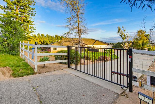 Detail Gallery Image 44 of 54 For 2092 Tudor Ln, Fallbrook,  CA 92028 - 4 Beds | 3/1 Baths