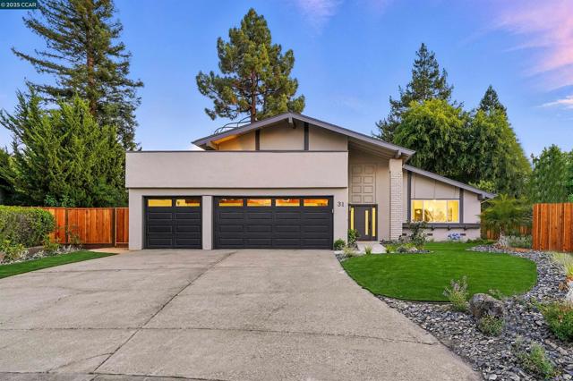 31 Junewood Ct, Danville CA: https://media.crmls.org/mediaz/58ac2b98-d14f-425b-9c39-4bde78a4bdc4.jpg